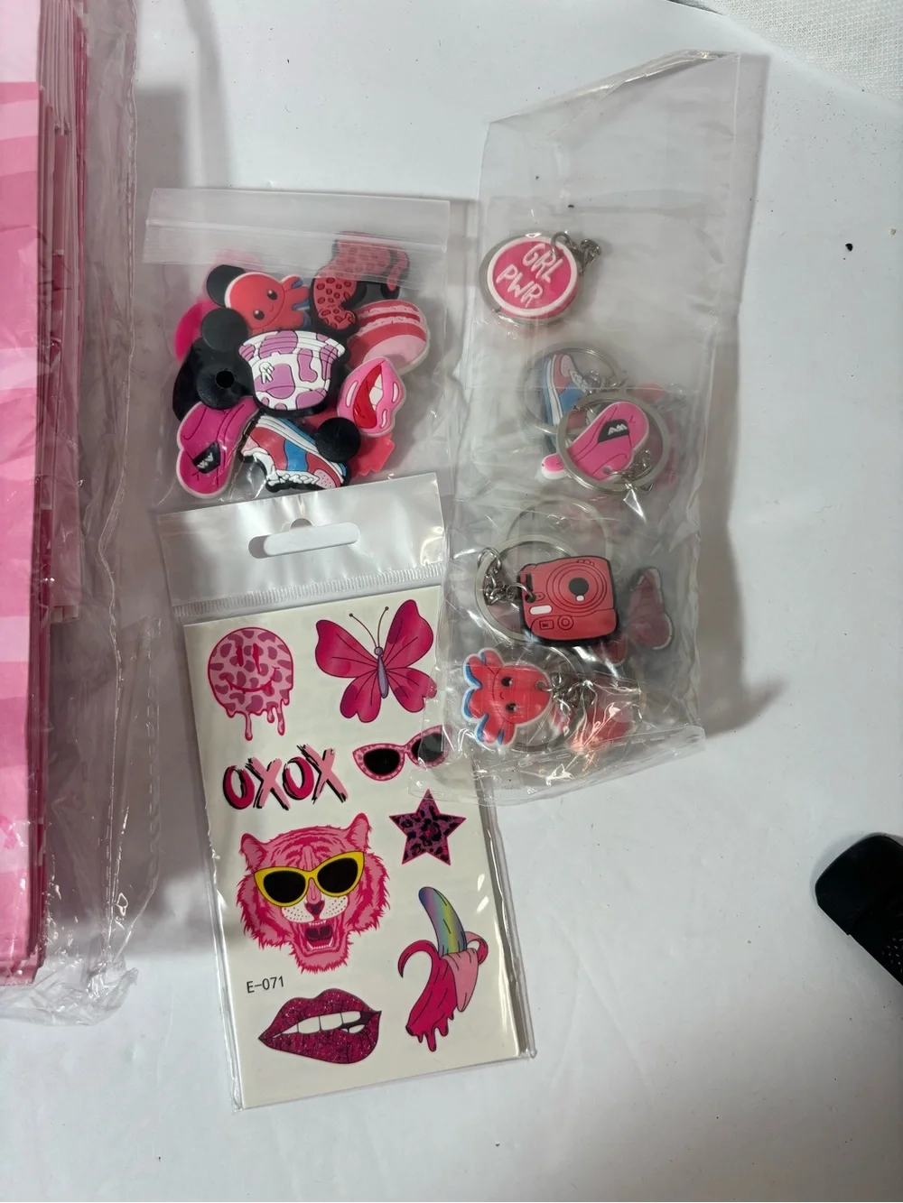 Howdy Pink Party Favor Bags 10 with tattoos & Charms